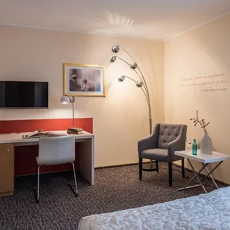 Western Quintessenz-forum 호텔 4*
