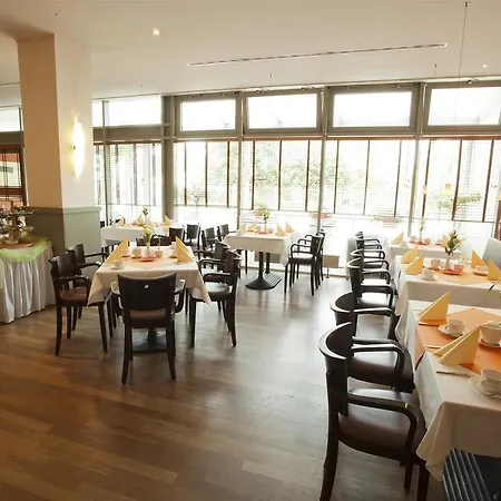 Western Quintessenz-forum 4* Dresde